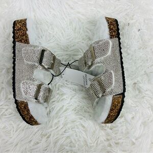 NWT EPIC STEP Lucy silver fur lined rhinestone girls buckle slides size 11
